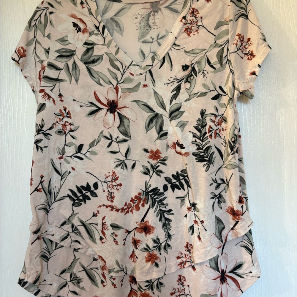 Latched Mama Floral V-Neck Women Top